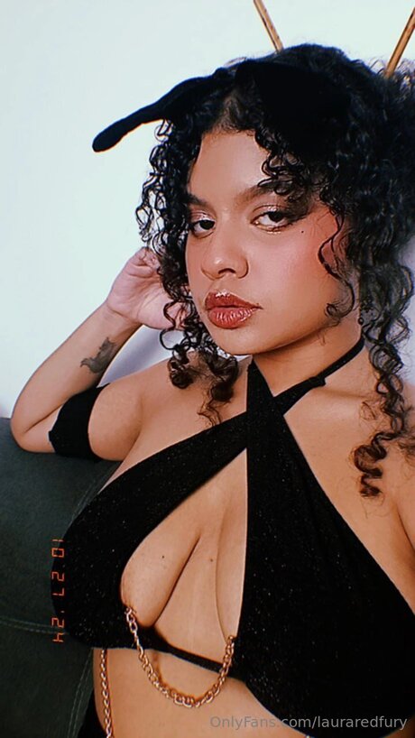 Lauraredfury perfect model pictures