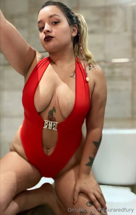 Lauraredfury pornstar high quality galleries