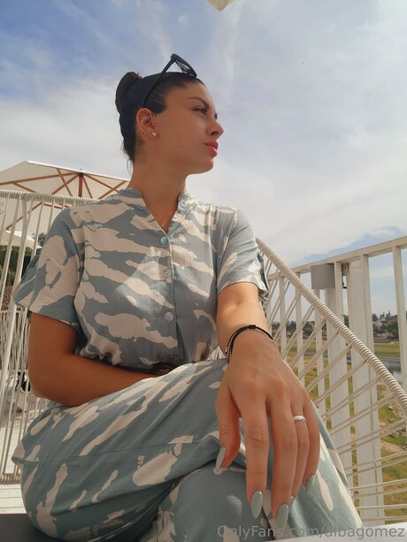 Albagomez model high quality photo