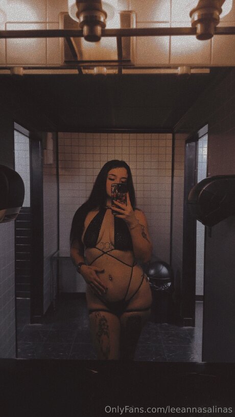 Leeannasalinas nude pornstar pics