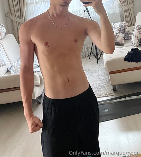 Marquemoon star naked photos