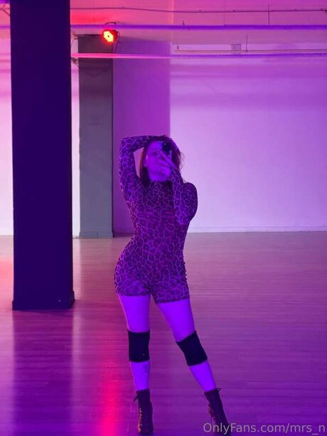 Mrs N star sexy photos