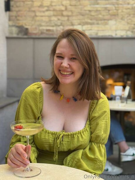 Mrs N pornstar erotic photos