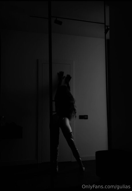 Gulias model pretty picture