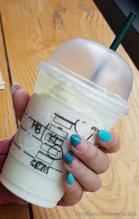 Martu A01 free actress photo