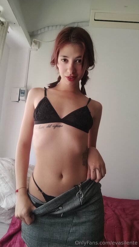 Evasilente model nude gallery