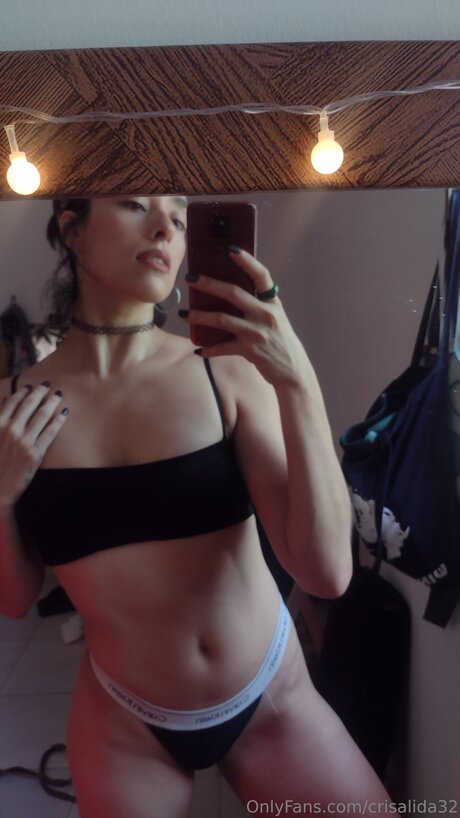 Crisalida32 hot model img