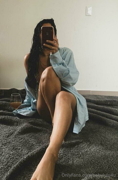 Babylulu4u art model photo