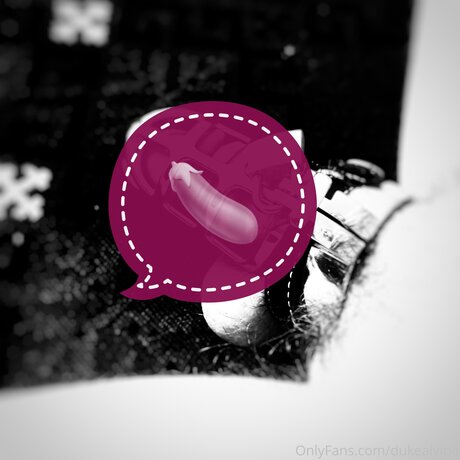 american onlyfans naked photos