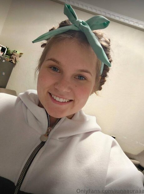 Eeemily model pretty archive