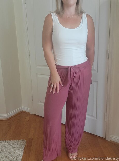 Blondekristy top pornstar pic