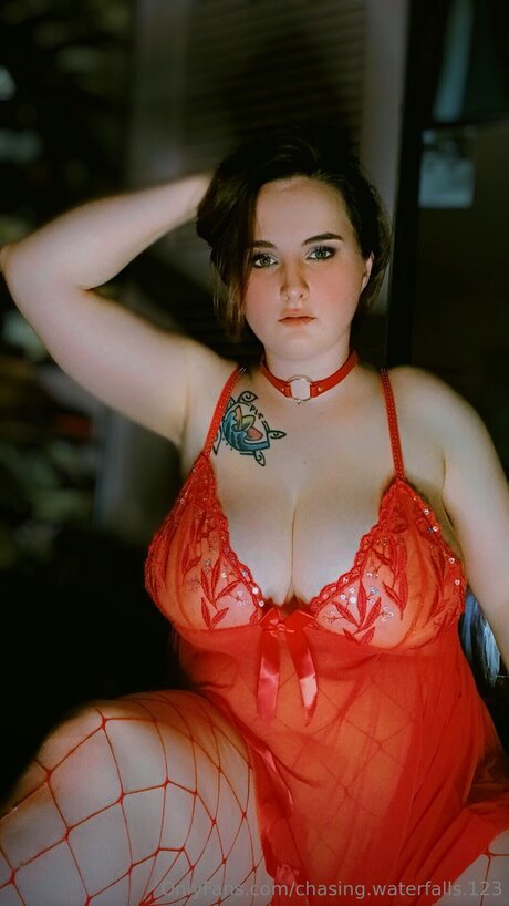 Chasing Waterfalls 123 xxx model picture