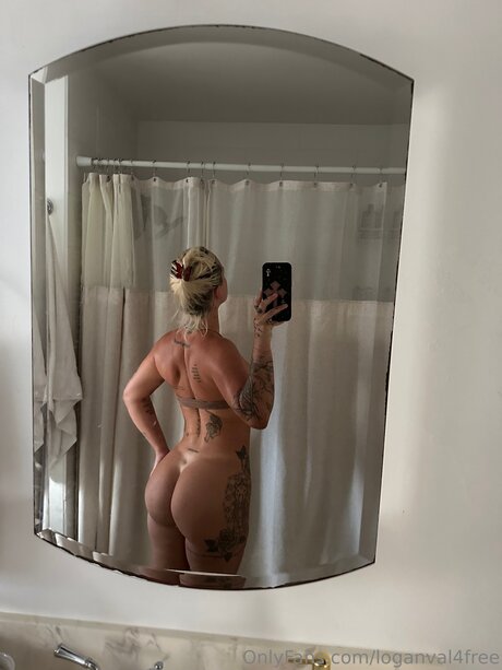 Loganval4free erotic star photo