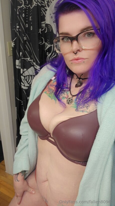 Fallen80963 Quick photo