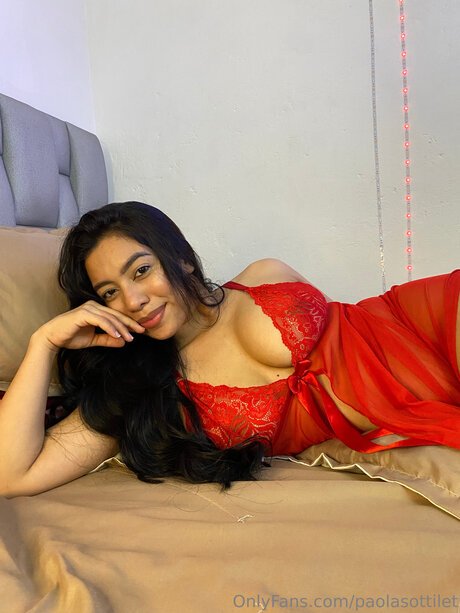 Lalatinapaola star hot archive