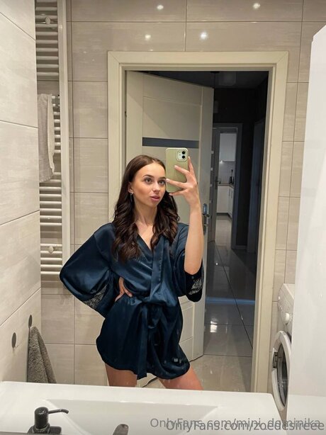 Mini Dominika porn actress gallery