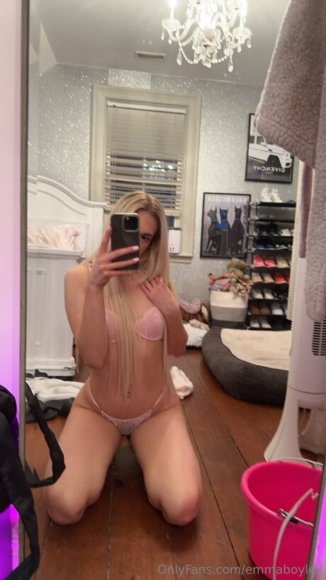 Emmbellaxo pornstar high quality img