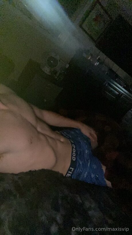 Maxisvip model top images