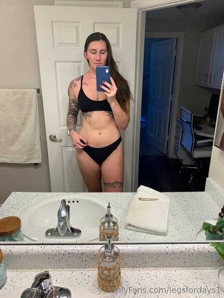 Legsfordays1 model adult pics