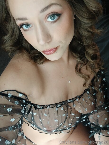 Babyred26 model top pictures