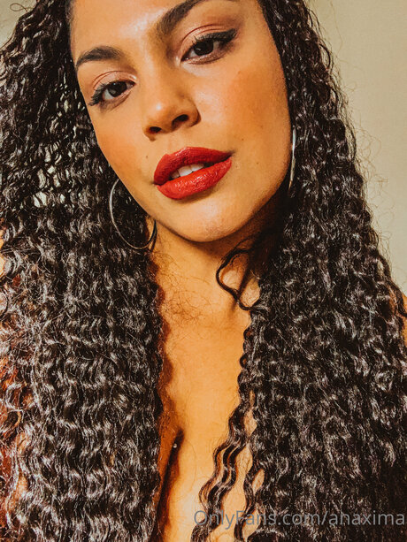 Anaxima model hot pics