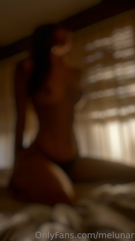 Melunar star pornographic pics