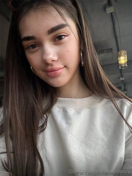 Asyamoore pornstar pretty photo