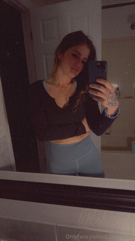 U132384226 adult star photos