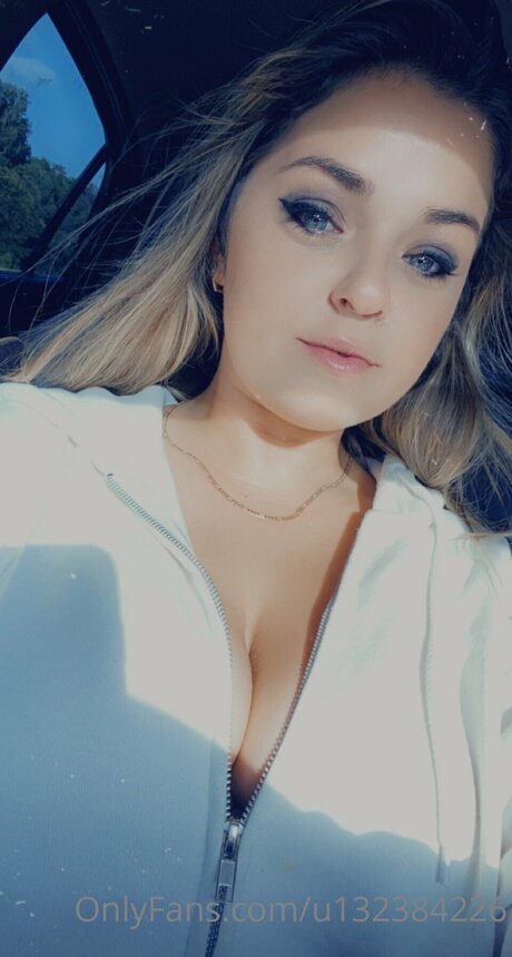 U132384226 top actress images