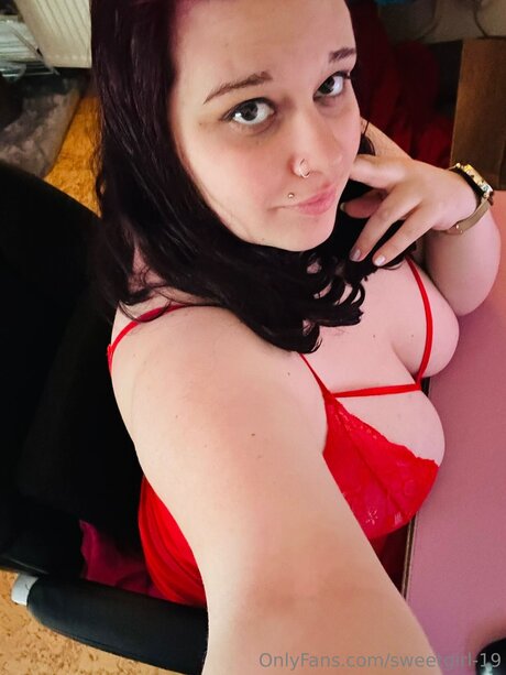 Sweetgirl 19 pornographic actress pic