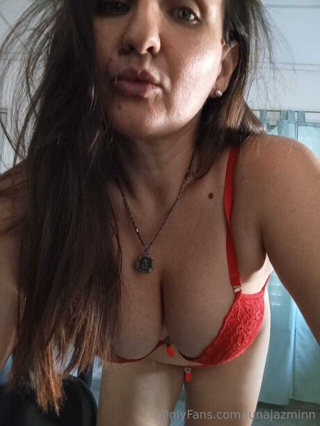 Lunajazminn model nude picture