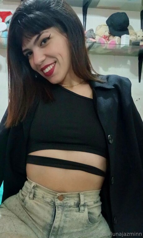 Lunajazminn model naked pictures