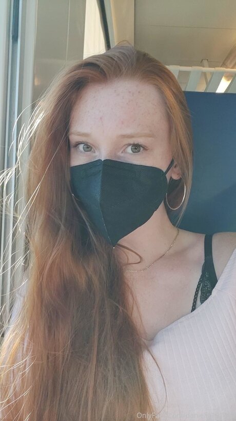 Daniella191198 star hd pic