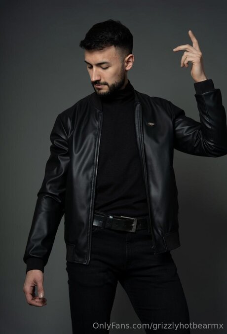 Grizzlyhotbearmx xxx model pic