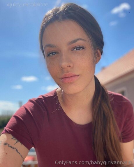 Babygirlvanni pornstar perfect pictures