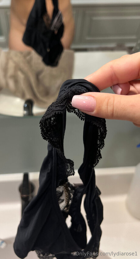 Lydiarose1 nude model archive