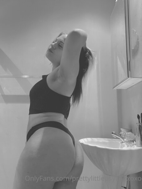 Prettylittlepsychoxoxo star adult img