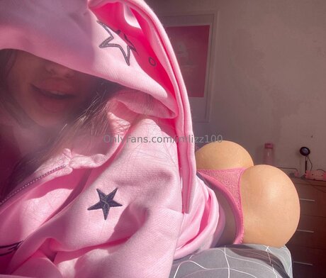 Imlizz100 art model photo