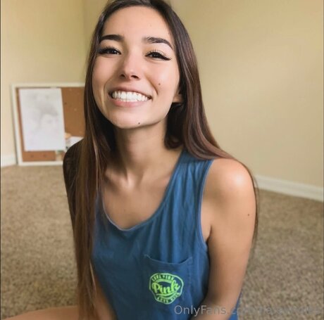 Haleyholes star exclusive images