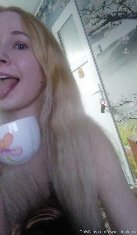 X Sweetie Plum X art actress gallery