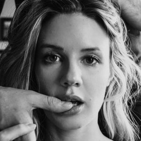 Piper CJ nudes model picture