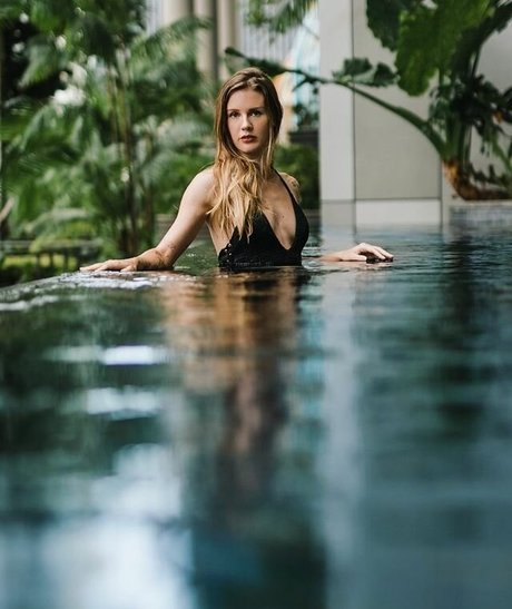 Piper CJ beautiful actress picture