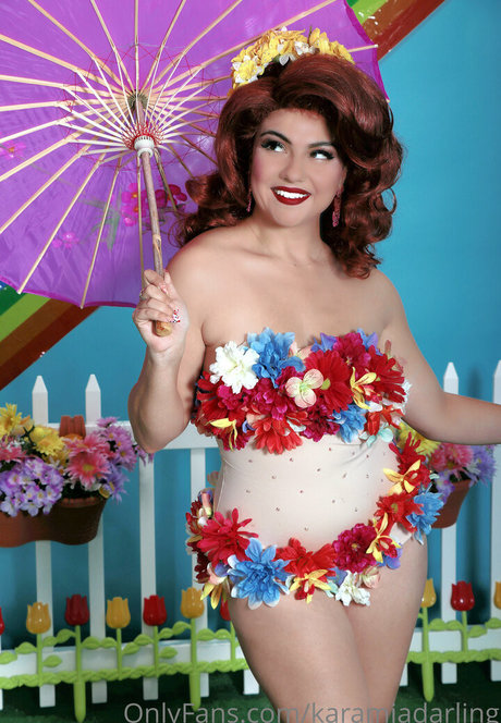 Karamia Darling hot actress picture