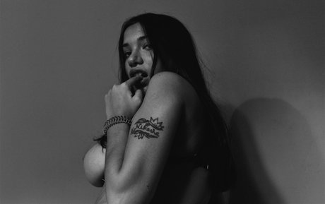 Herohbaby sex model image