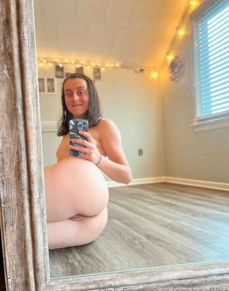 Emberflint pornstar nudes photo