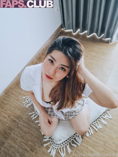 Flo The Bunny sexy actress galleries