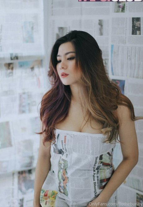 Flo The Bunny exclusive model img