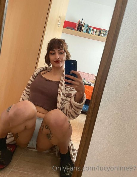 Wet Lucy Baby pornstar hot gallery