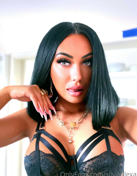 brunette pussy onlyfans art nude photos