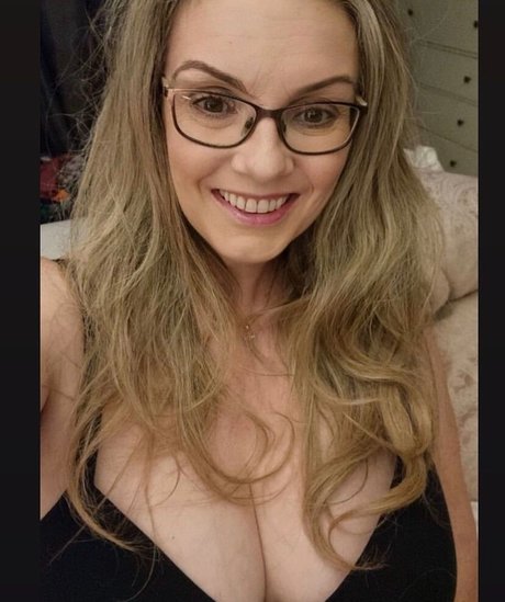 horny teen onlyfans erotic image